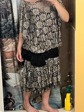 Black and silver Lace Overlay vintage 80s dress